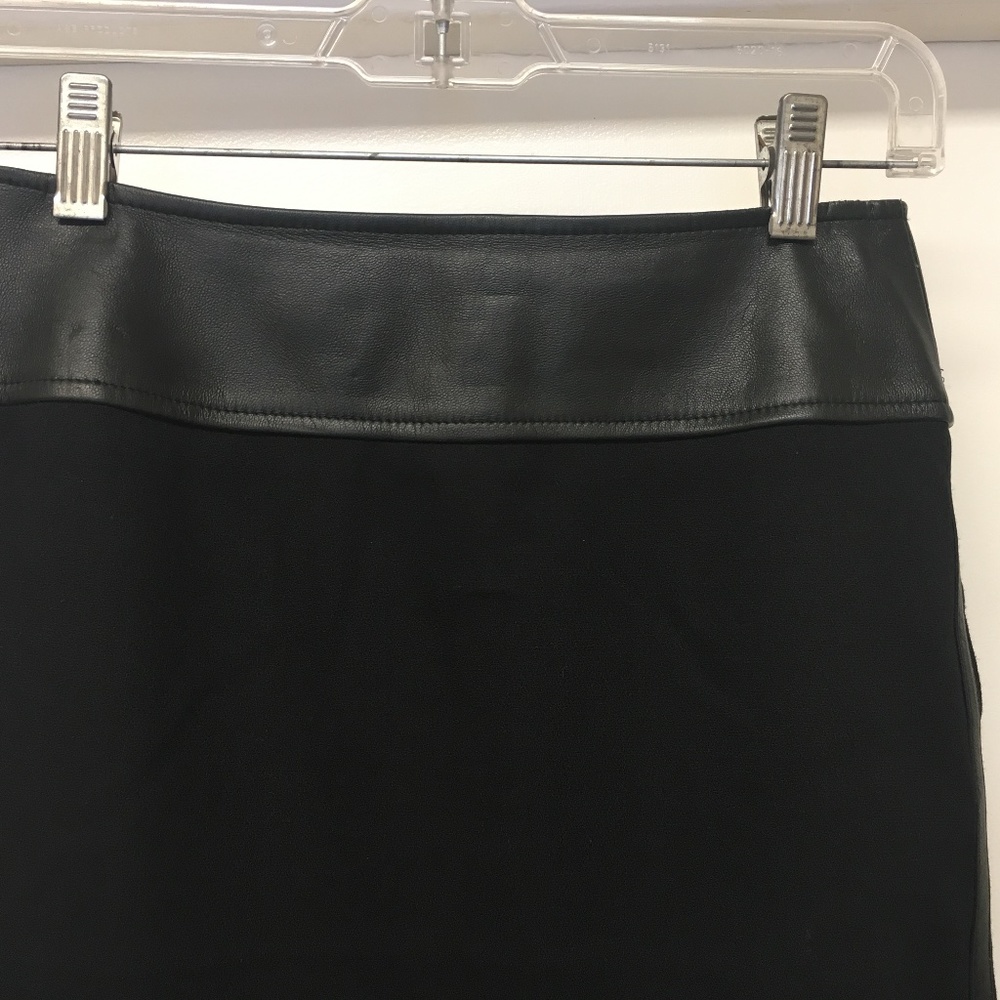 Dolce & Gabbana Skirt w Leather Trim - Picture 2 of 13